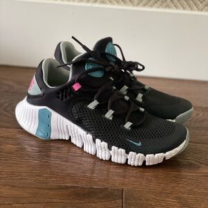 Nike Free Metcon 4 - Women’s Workout Shoes